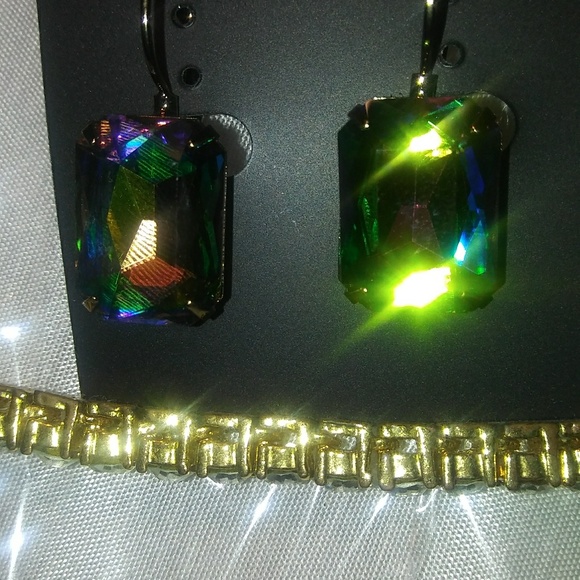 Rainbow Cube Earrings - Picture 2 of 3